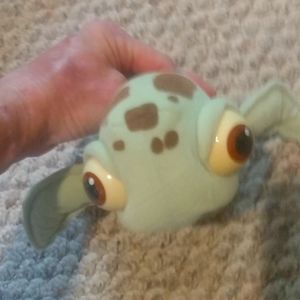 VINTAGE,  SQUIRT FROM FINDING NEMO 10" STUFFED ANIMAL